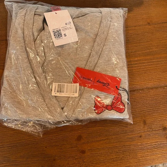 NWT DISNEY MINNIE MOUSE
PAJAMA ROMPER Gray long-sleeve snap button women small - Picture 7 of 9